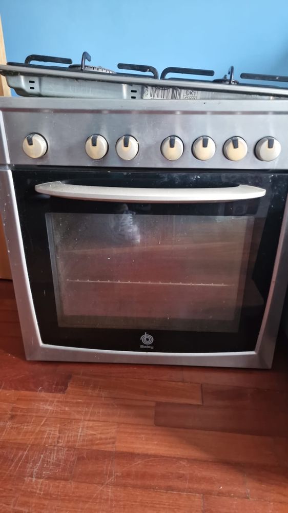 Forno elétrico  e fogão de gás Balay