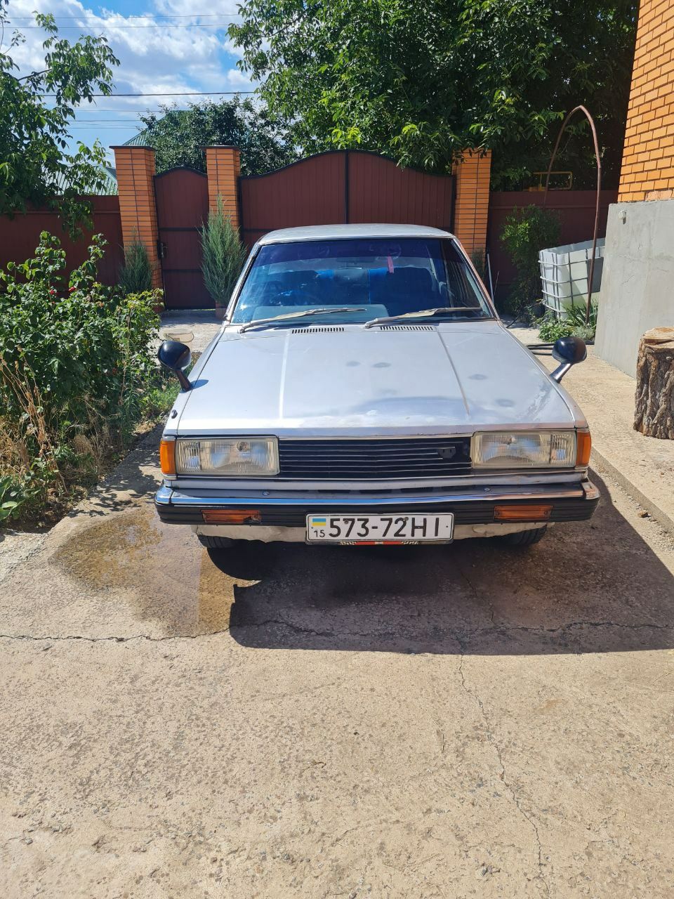 Nissan bluebird 910