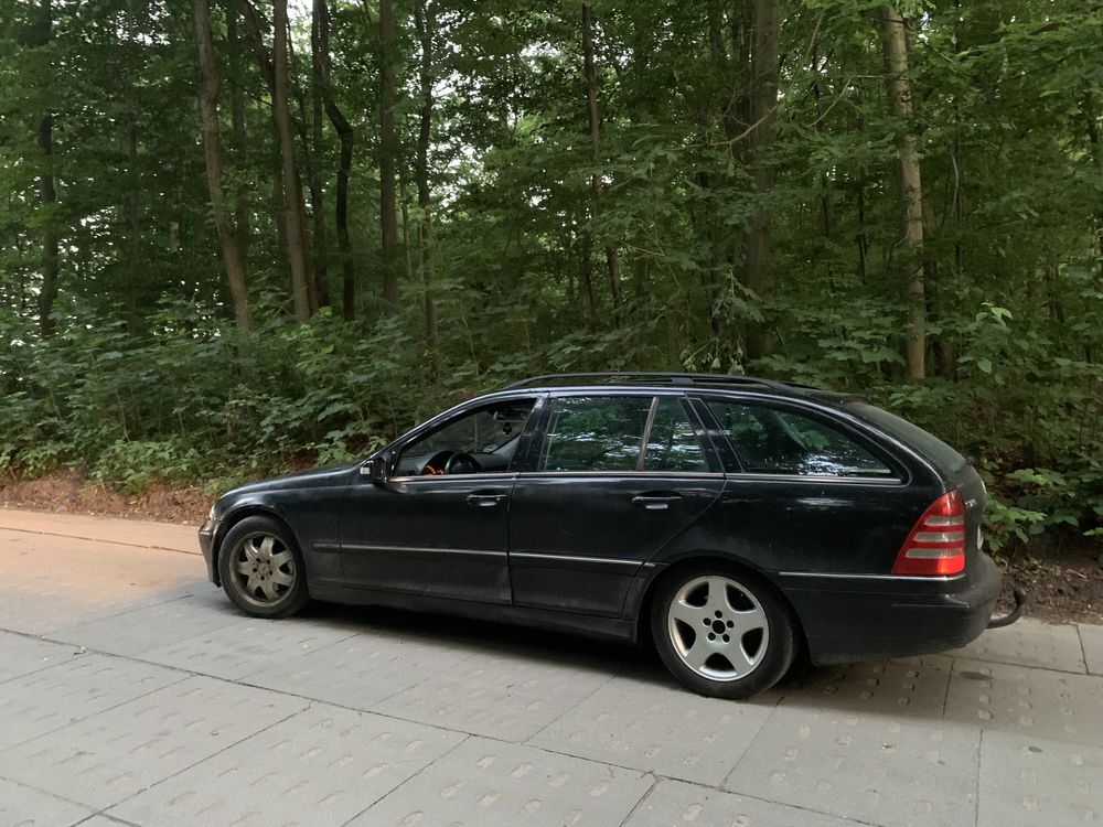 Mercedes C320 Avantgarde AUTOMAT, 214KM