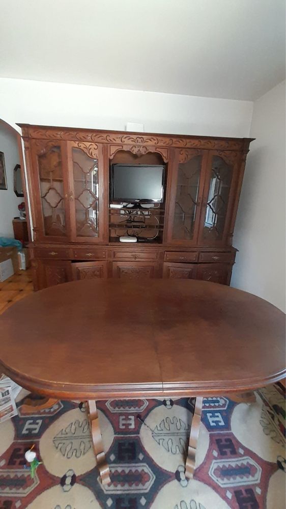 Mobilia de Sala com mesa