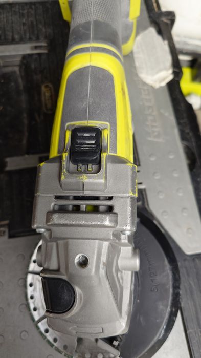 Rebarbadora Ryobi R18AG7 18volts One+ Brushleess de 125mm