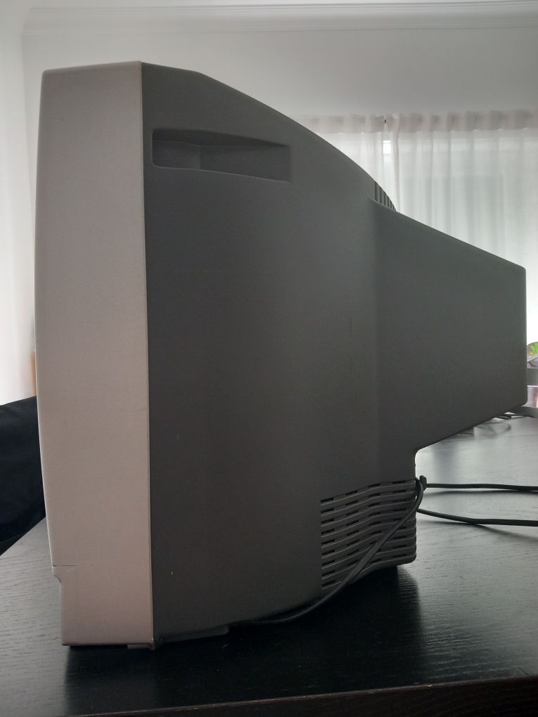 Televisão antiga Sanyo