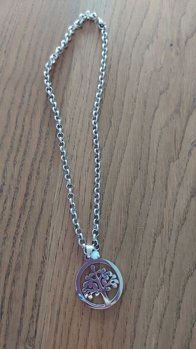 Colar em aço, com malha grossa - novo