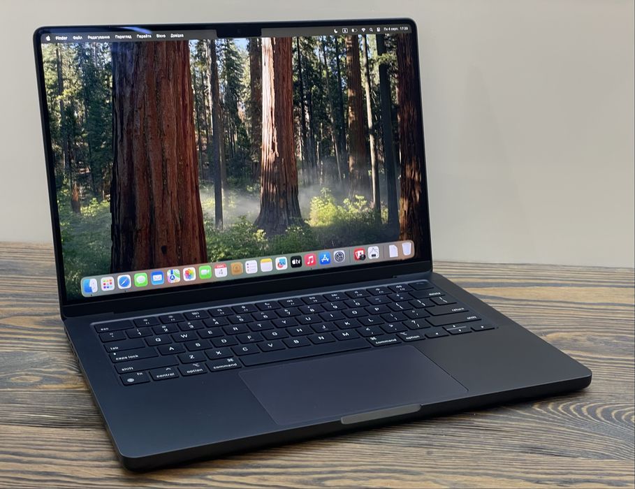 MacBook Pro 14 M4 Space Black 24/1 Tb (MCX04) Магазин Гарантія
