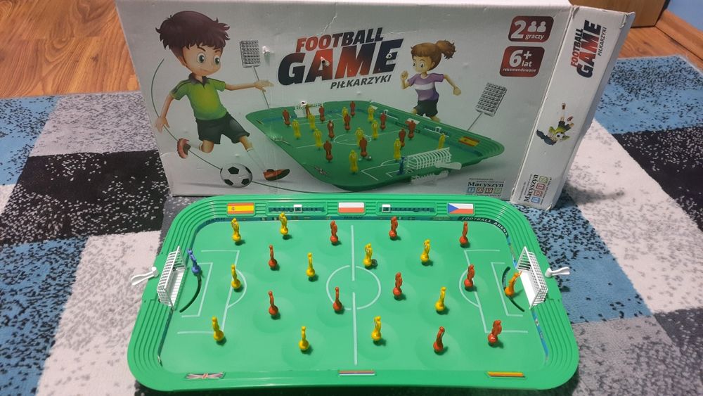 Gra piłkarzyki :)