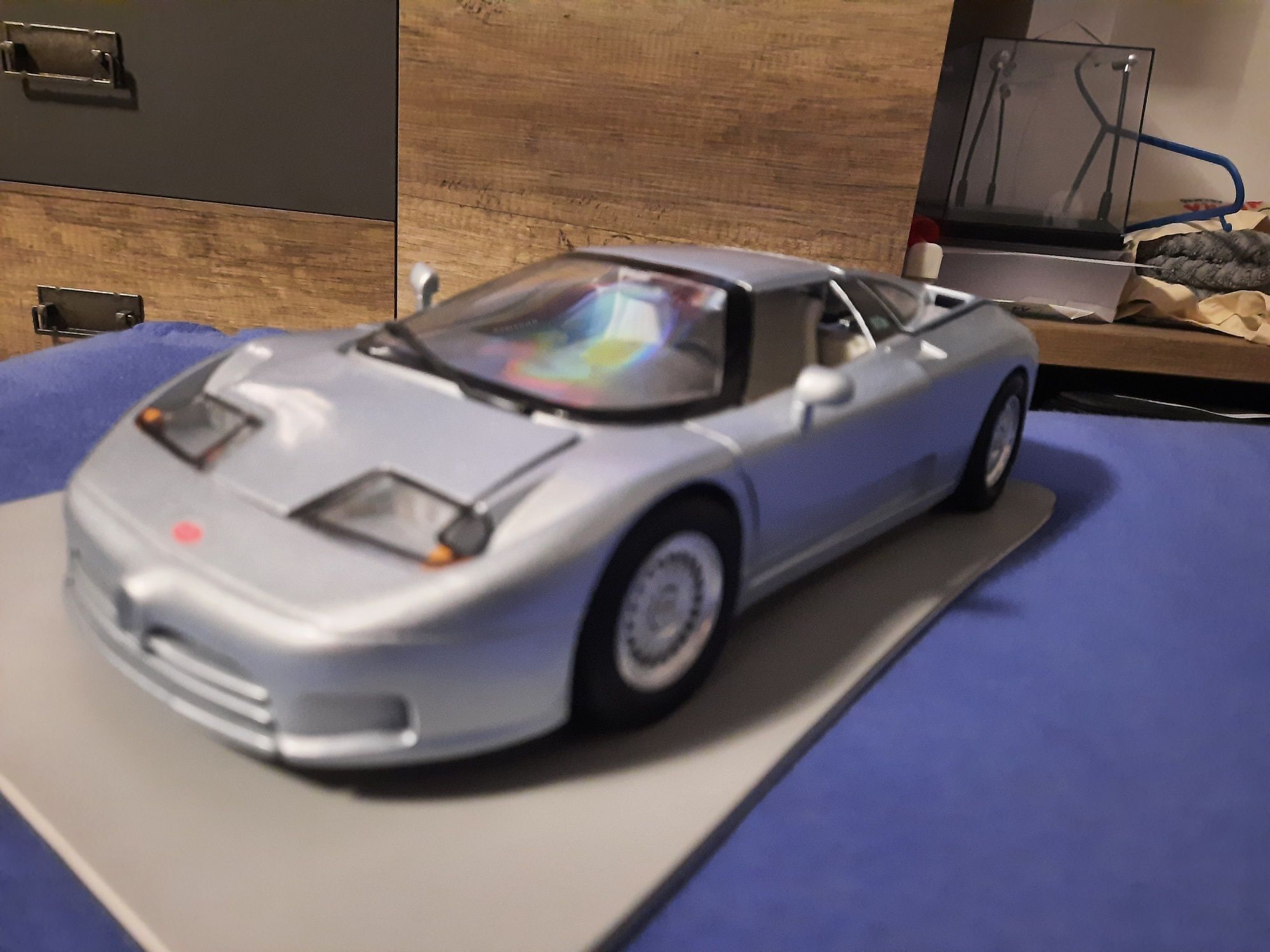 Auto Samochód Kolekcjonerski Bugatti EB 110 ANSON 1:18