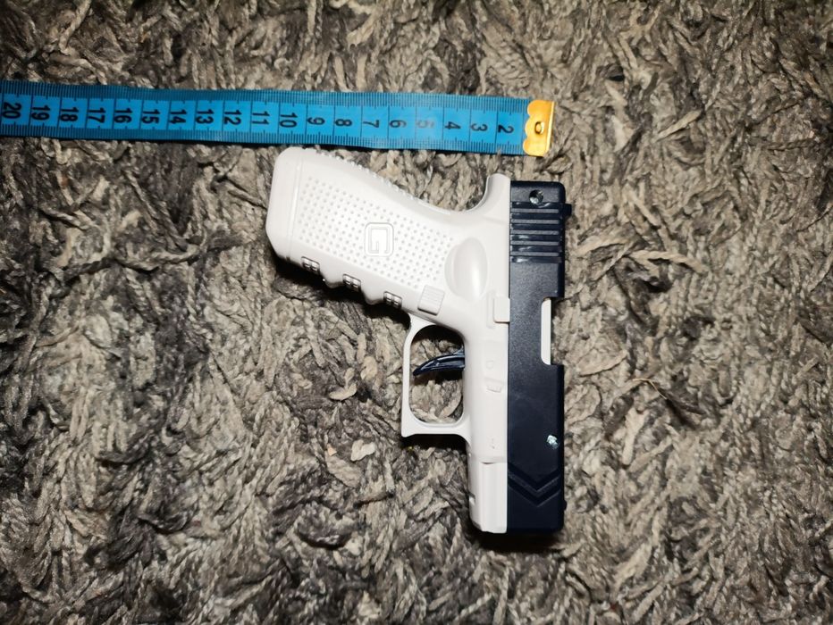 Іграшка.Водяний пістолет. Водяной пистолет Глок 18. Глок 17