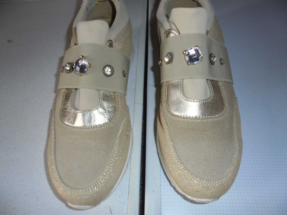 sapatilhas de mulher cor bege