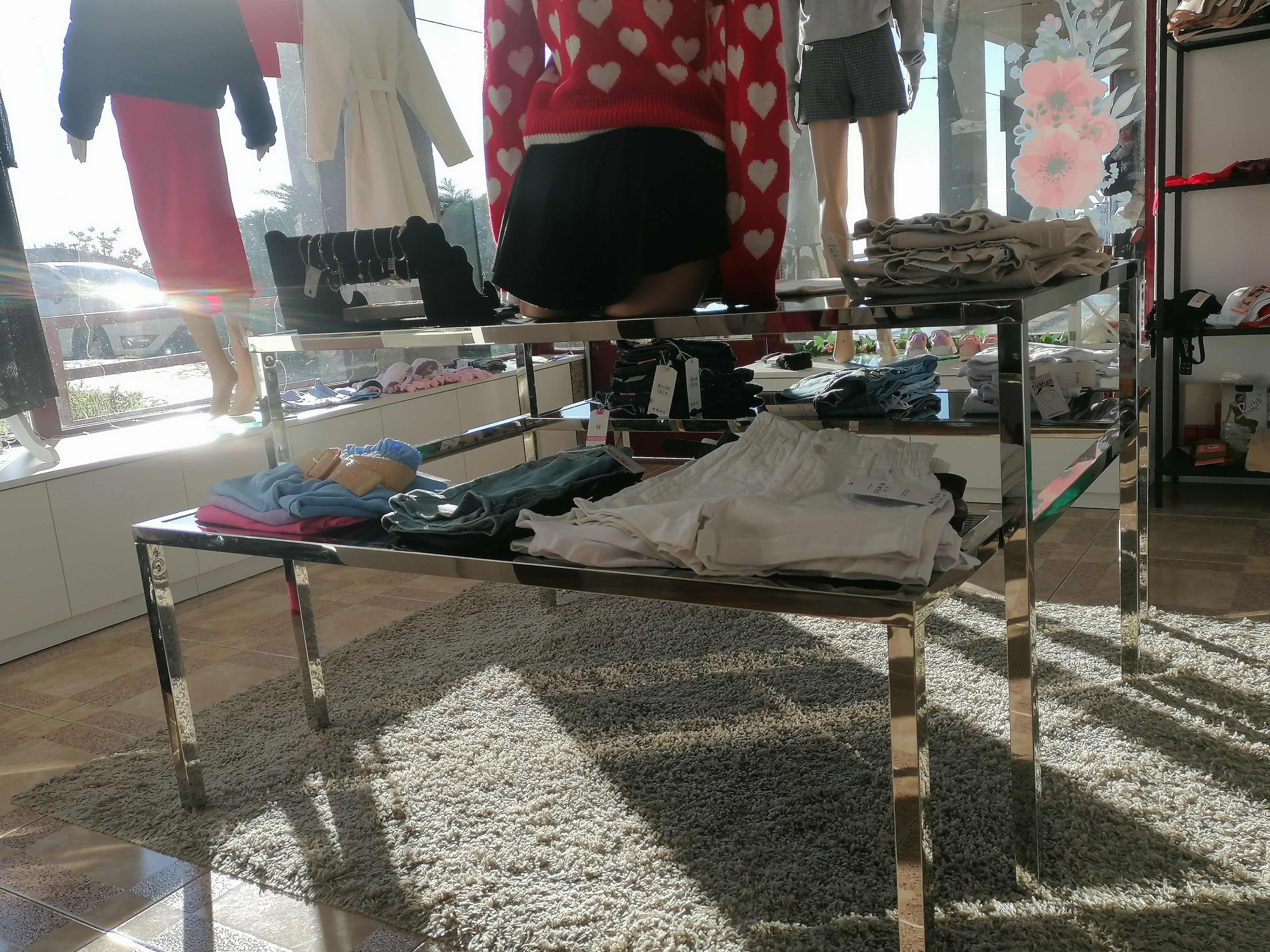 Vendo mesa exposição