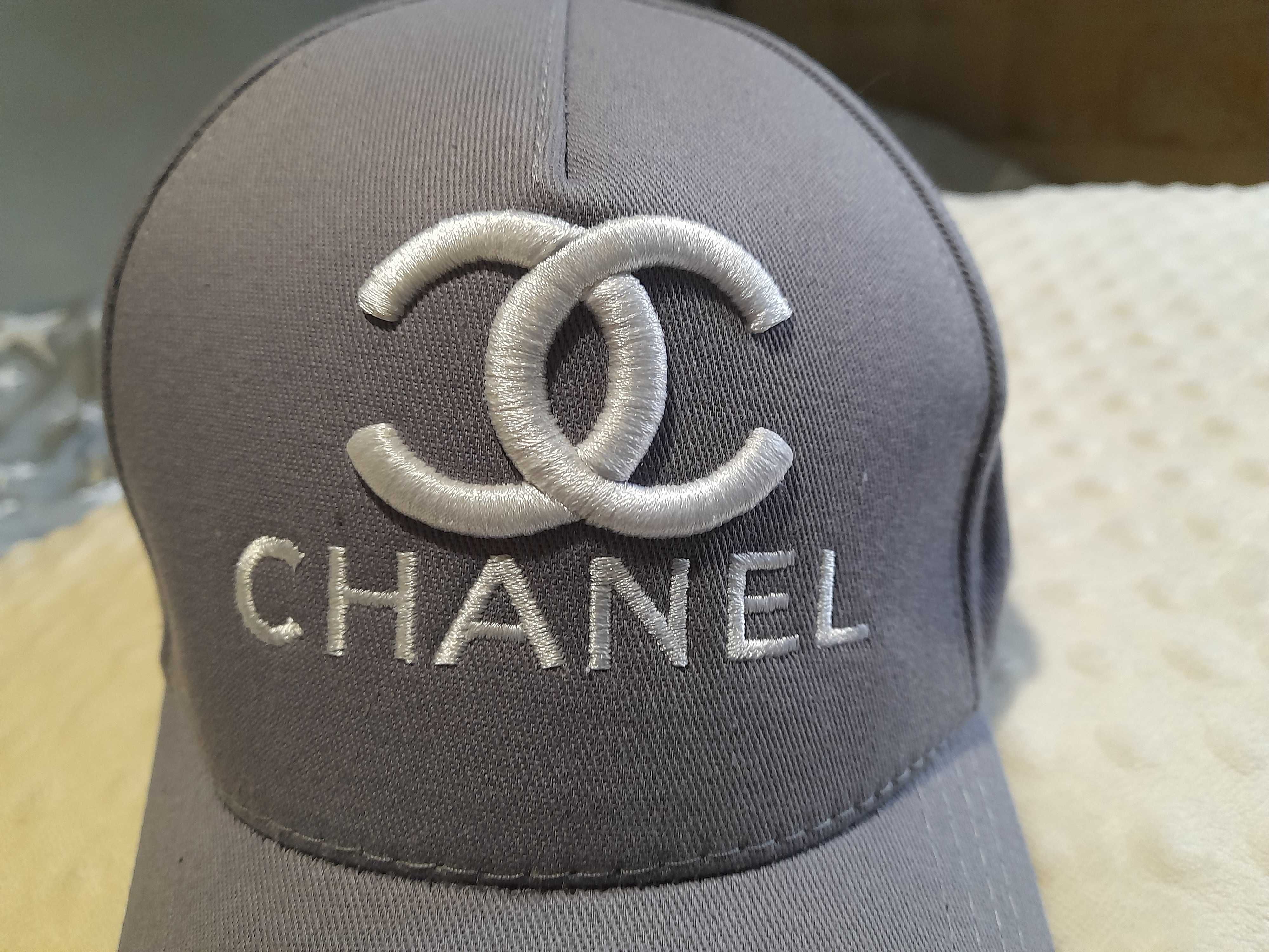 Chanel czapka damska kolor szary logo nowa