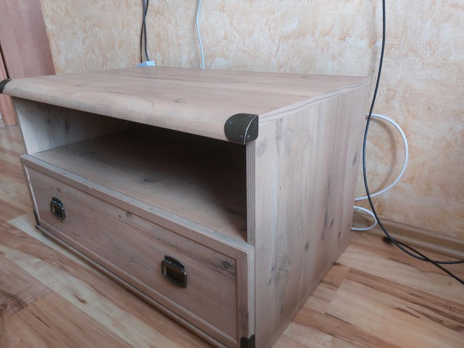 Szafka pod telewizor