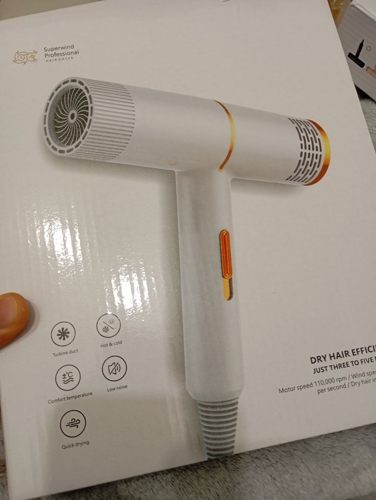 Nowa suszarka 800 W podróżna