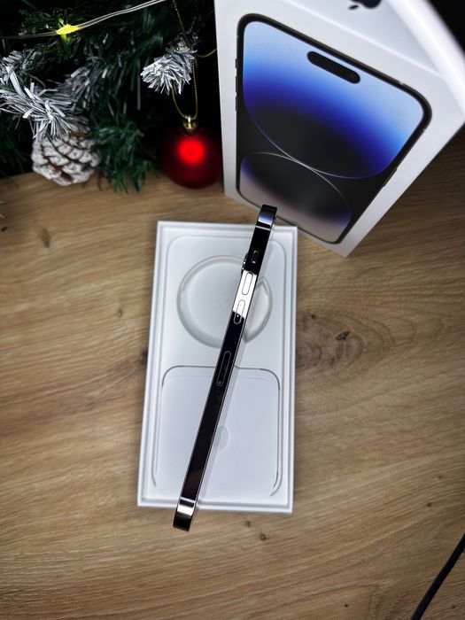 iPhone Silver 14 pro Max 256gb (9.5/10)-
оригінал із Німеччини