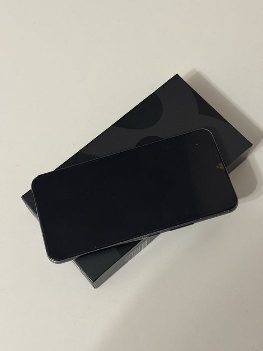 Смартфон Samsung S22