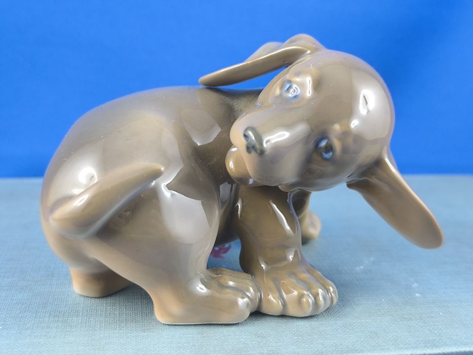 Pies, jamnik Royal Copenhagen #porcelana #ozdoba #prezent #dekoracja