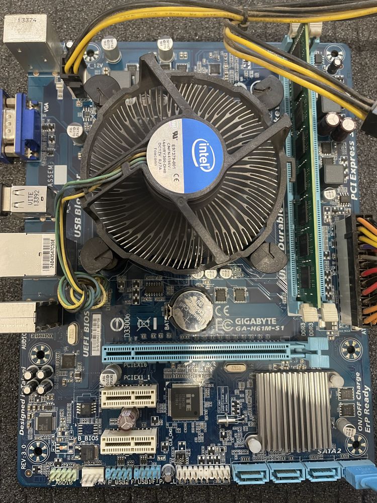 Материнська плата Gigabyte GA-H61M-S1 REV: 3.0, Intel H61, mATX, s1155