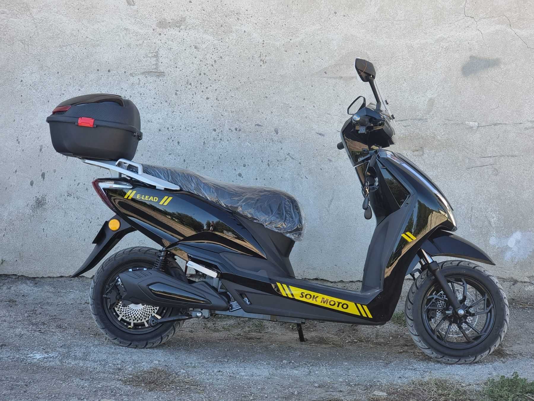 Електроскутер SOKMOTO E-LEAD 2000W 72V32A