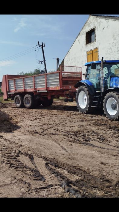 Rozwożenie obornika ,kurzy pomiot lub wapno
