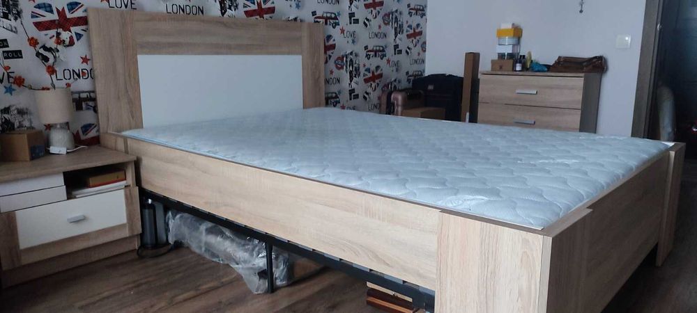 Ліжко JYSK з ламелями 140х200  (Ліжко двохспальна) + матрац б/У