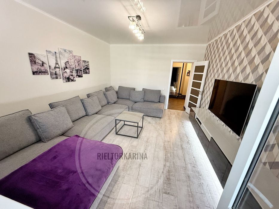 «ЖК Рівʼєра» Намив 2к велика квартира в продажі з усім