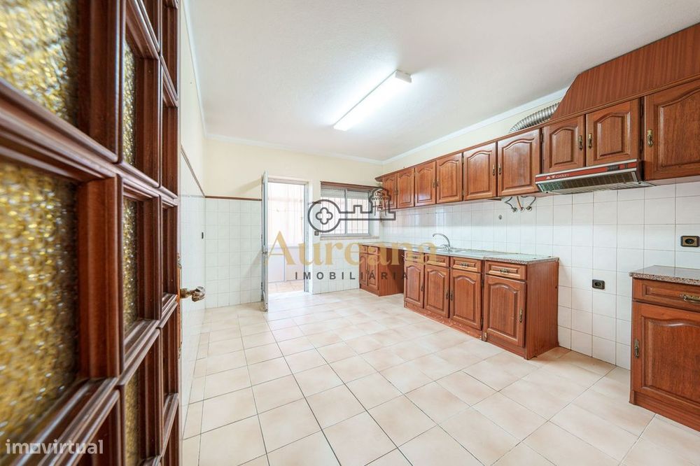 Apartamento T2 com Terraço - Centro da Cidade de Ourém