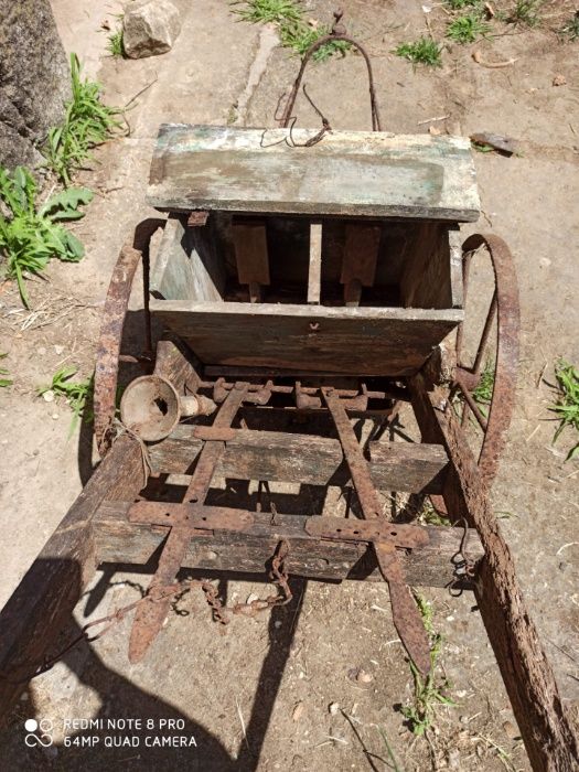 Semeador de Milho e Feijão Antigo para Restauro