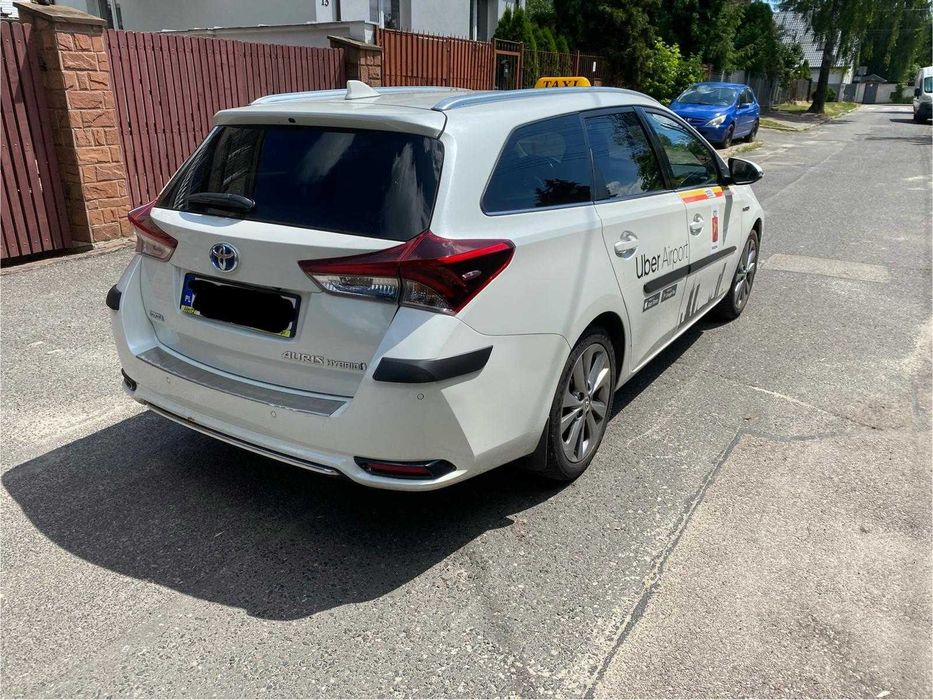 Wynajem samochodów Uber Bolt Freenow Ele Taxi