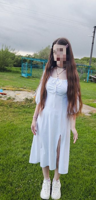 Біле плаття міді