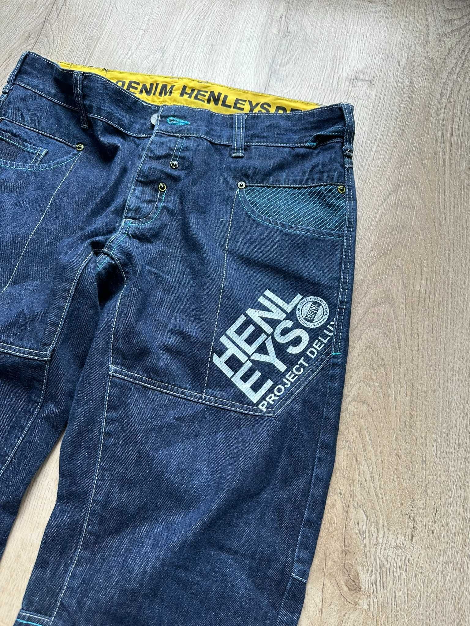 spodnie Henleys Project Deluxe – jeansy baggy z logo, ciemny denim