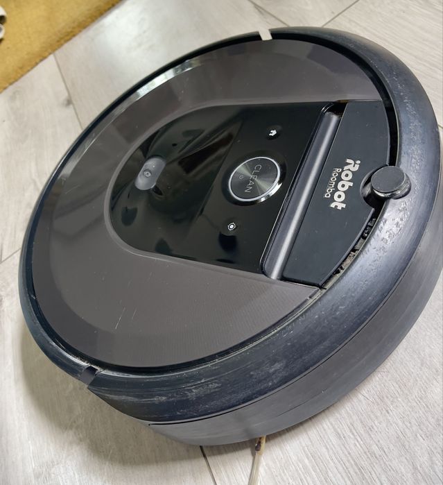 iRobot Roomba i7+ (model i7558) - używany, sprawny,