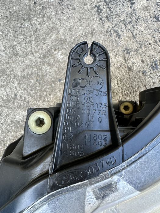 Lewy przedni refletor Ford Focus mk2 lift 07-11 z Niemiec oryginał
