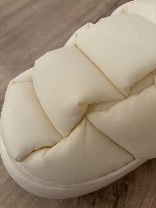 Слипы, мокасины, угги