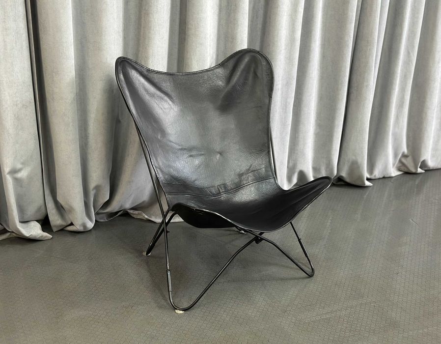 Чорне вінтажне шкіряне крісло МЕТЕЛИК/шкіряні крісла/меблі з Європи