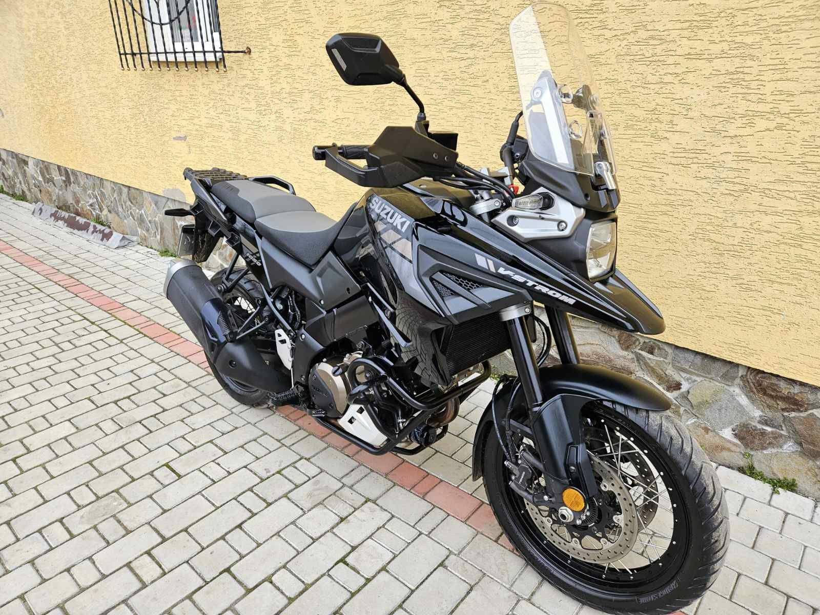 Suzuki v-strom 1050