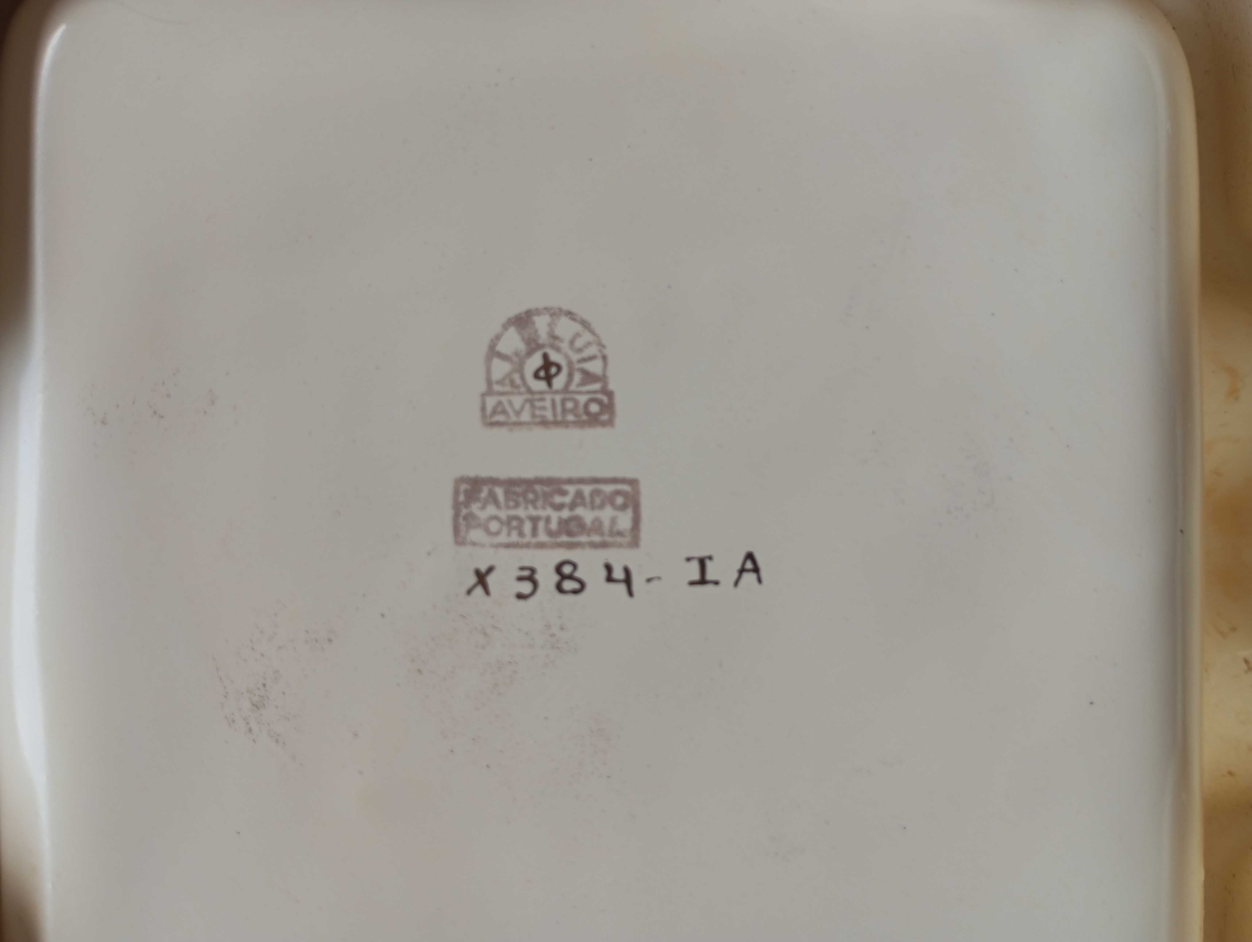 Cinzeiro publicitário Borrajo Régua vinhos produção Aleluia Aveiro