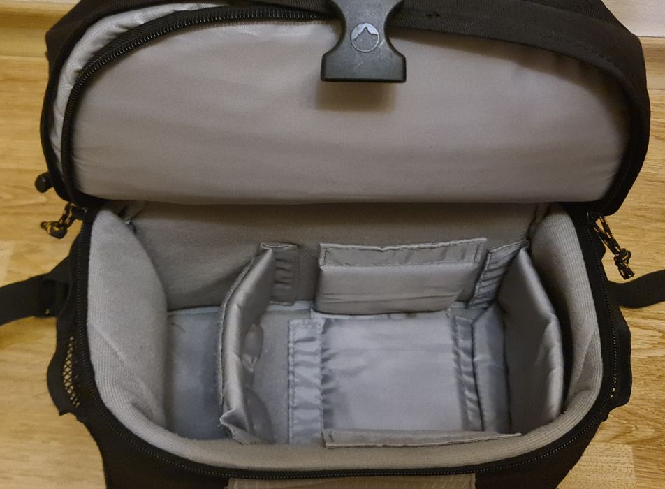 Продам сумку рюкзак для фотообладнання lowepro