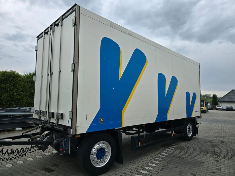 Schmitz Cargobull  Schmitz izoterma ,sprowadzona ,przejazdowa,ściana 7 cm,alufelgi