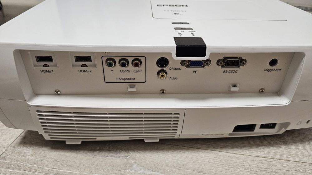 Epson eh-tw3200 FullHD  benq w600  3D