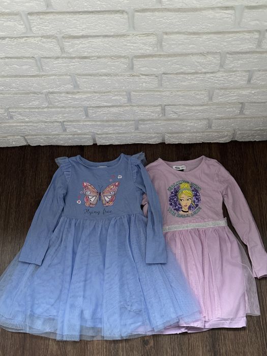 Платья на девочку 104 см 2 штуки