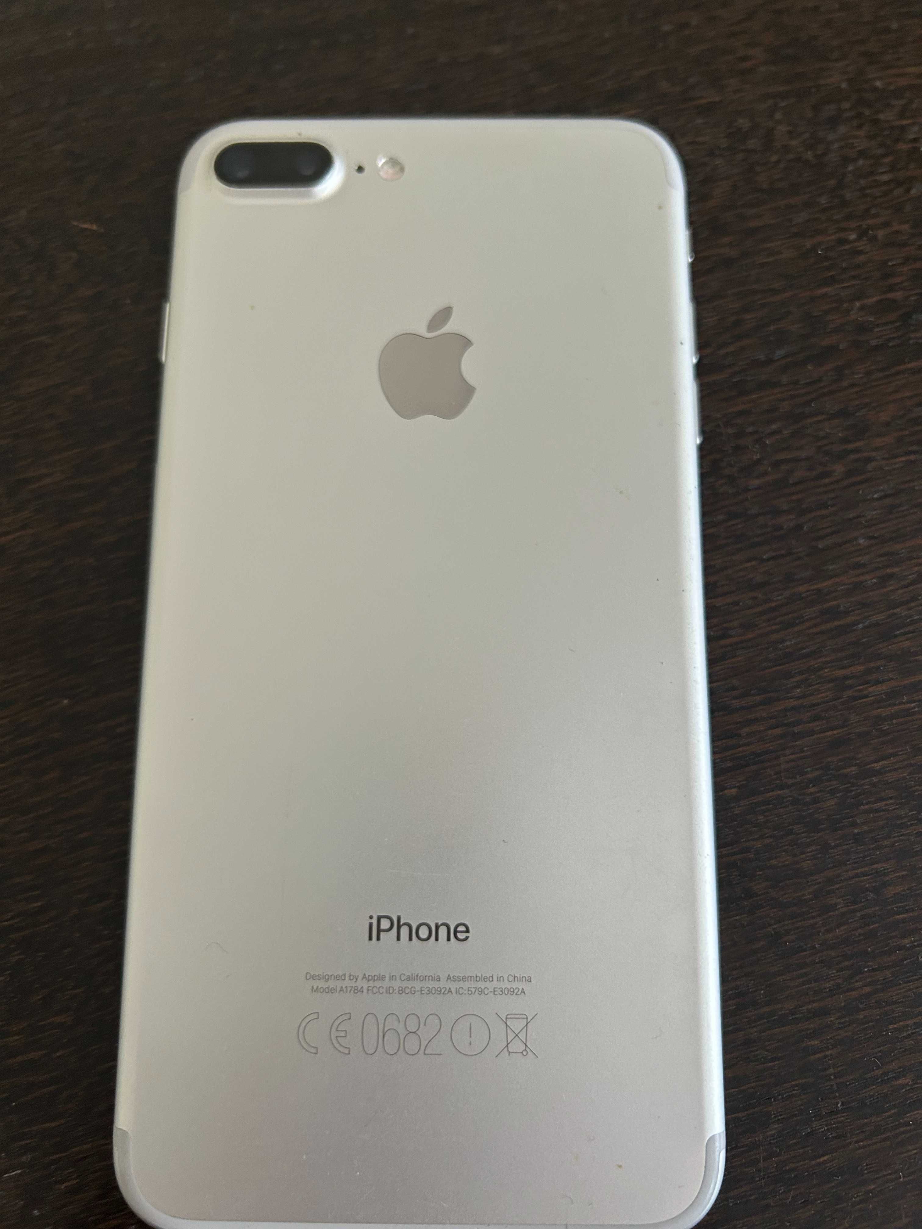 iPhone 7plus kolor srebrny