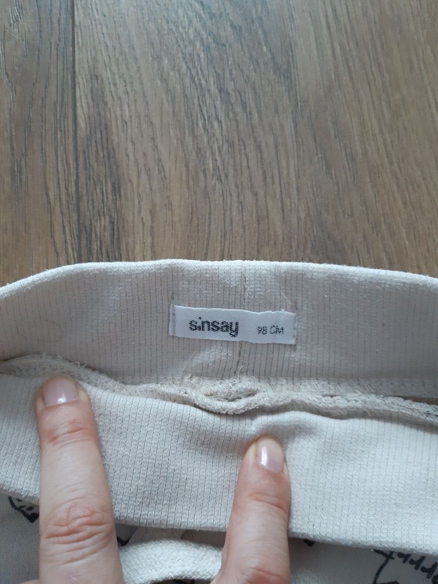 Spodnie dresowe dziewczęce wiosna r. 98