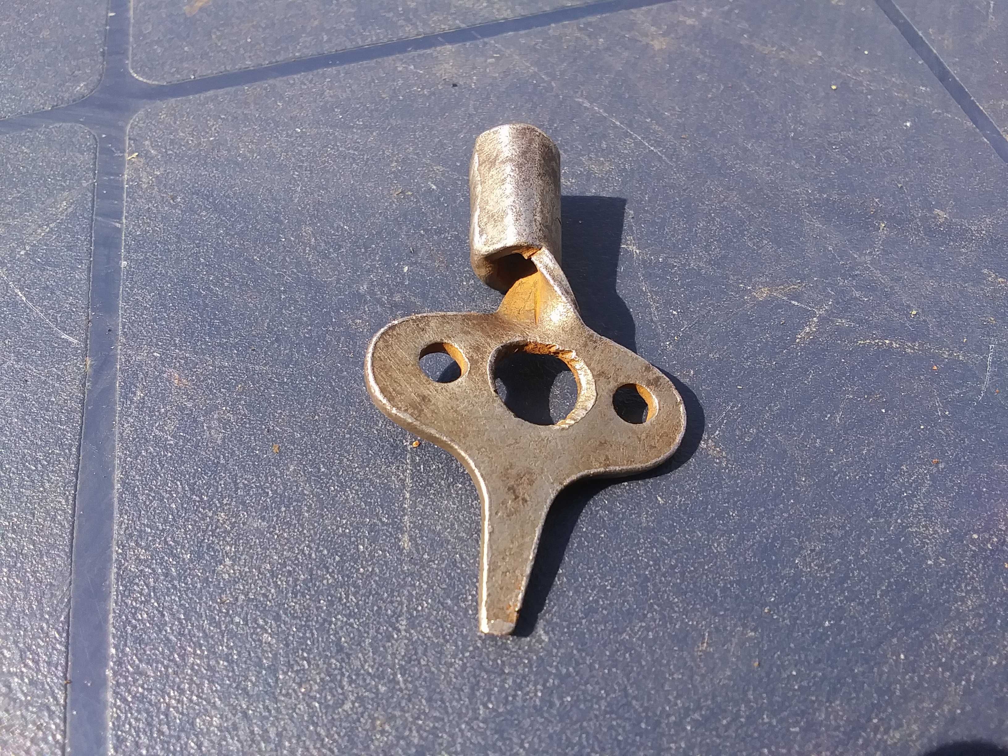 Stary przedmiot kluczyk do łyżew łyżwy nakręcania klucz zegara 5,5 mm