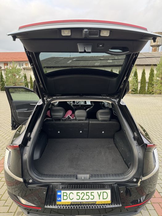 Поодам авто kia ev 6 awd 2022