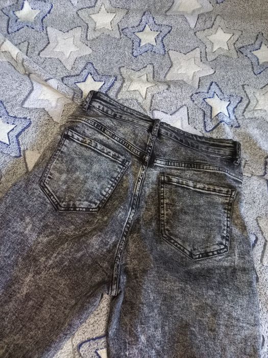 Продам Женские джинсы Мом