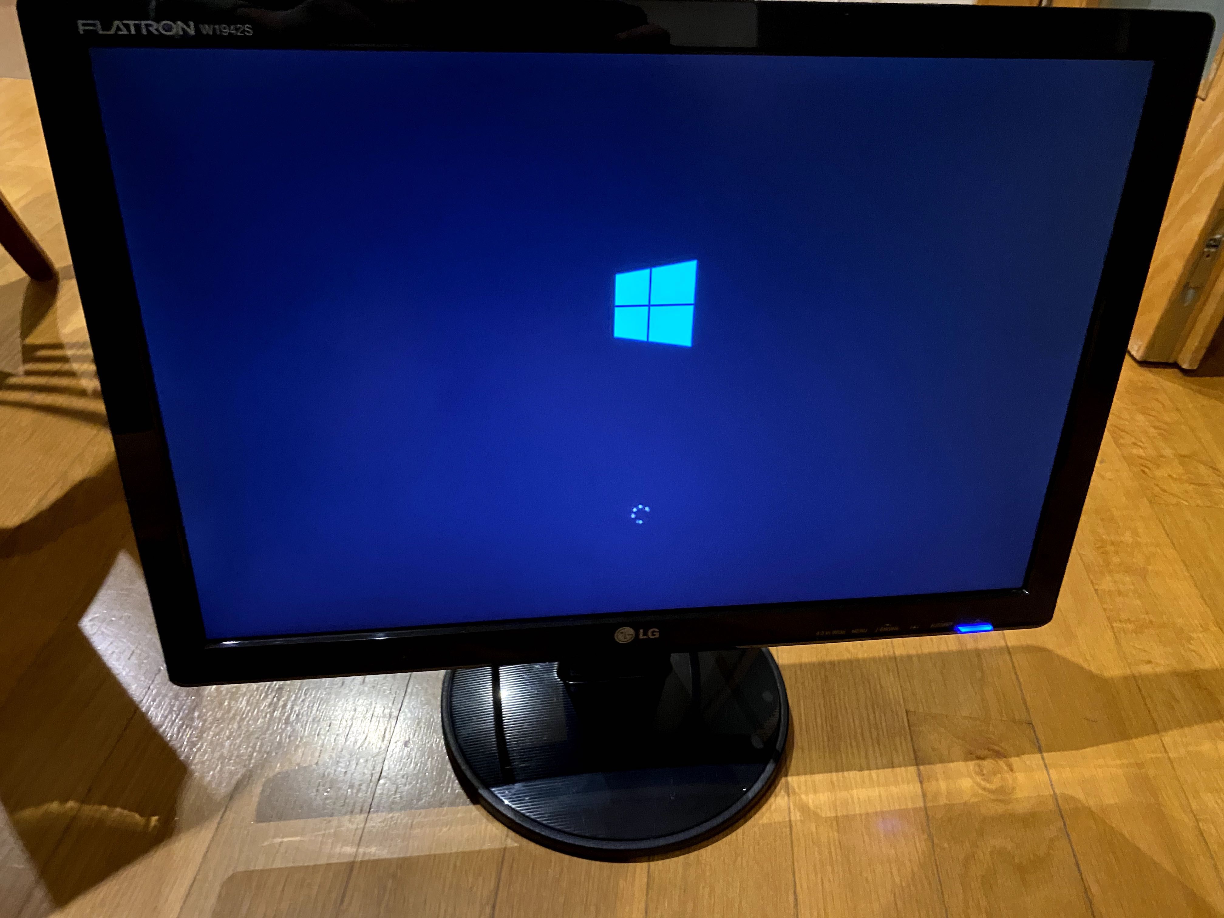 Monitor LG W1942S