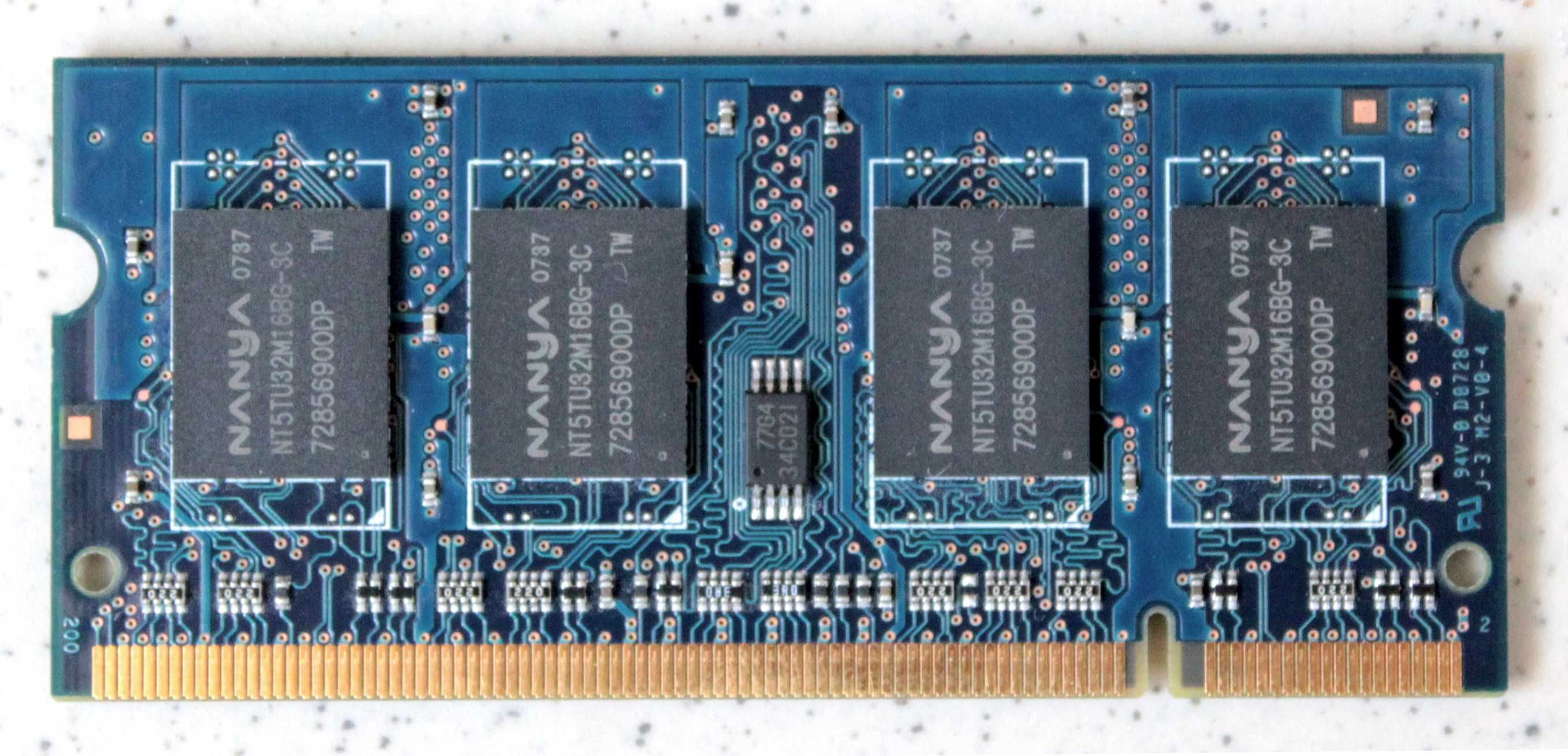 Оперативна пам'ять DDR2 512 Mb Nanya. Для ноутбука. От Samsung