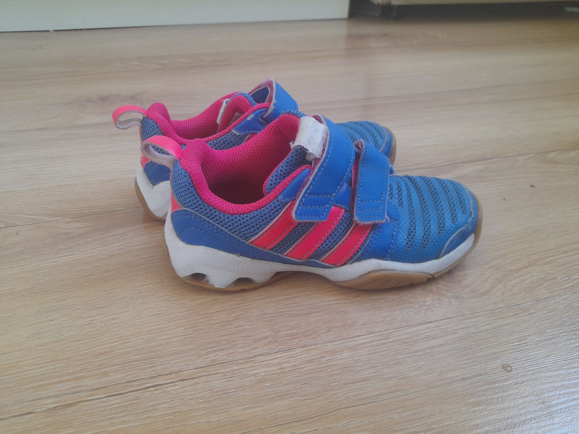 Buty sportowe adidas dla dziewczynki 29