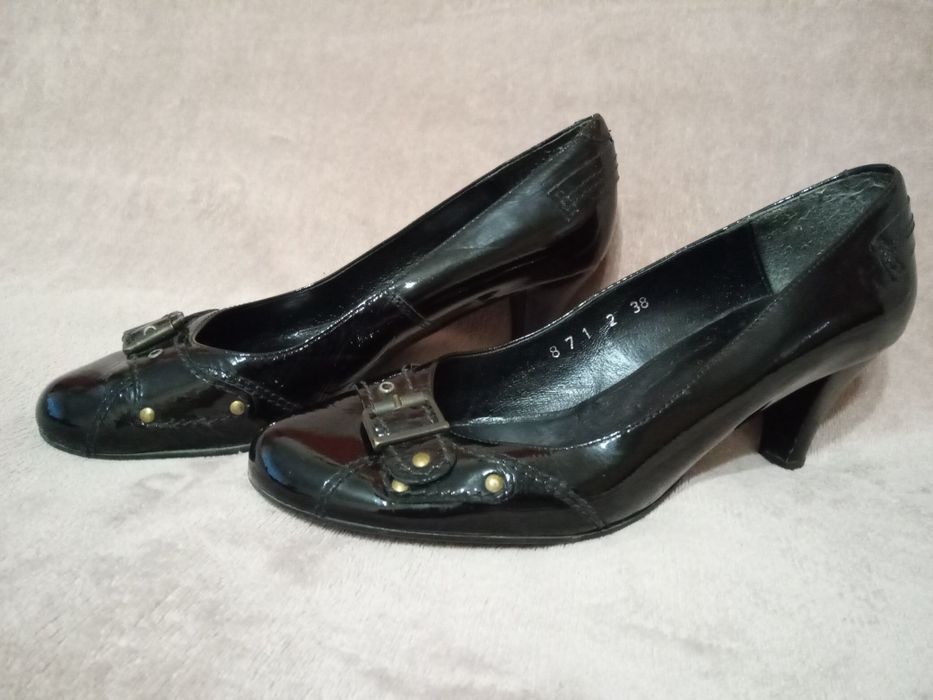 Туфлі модельні шкіра