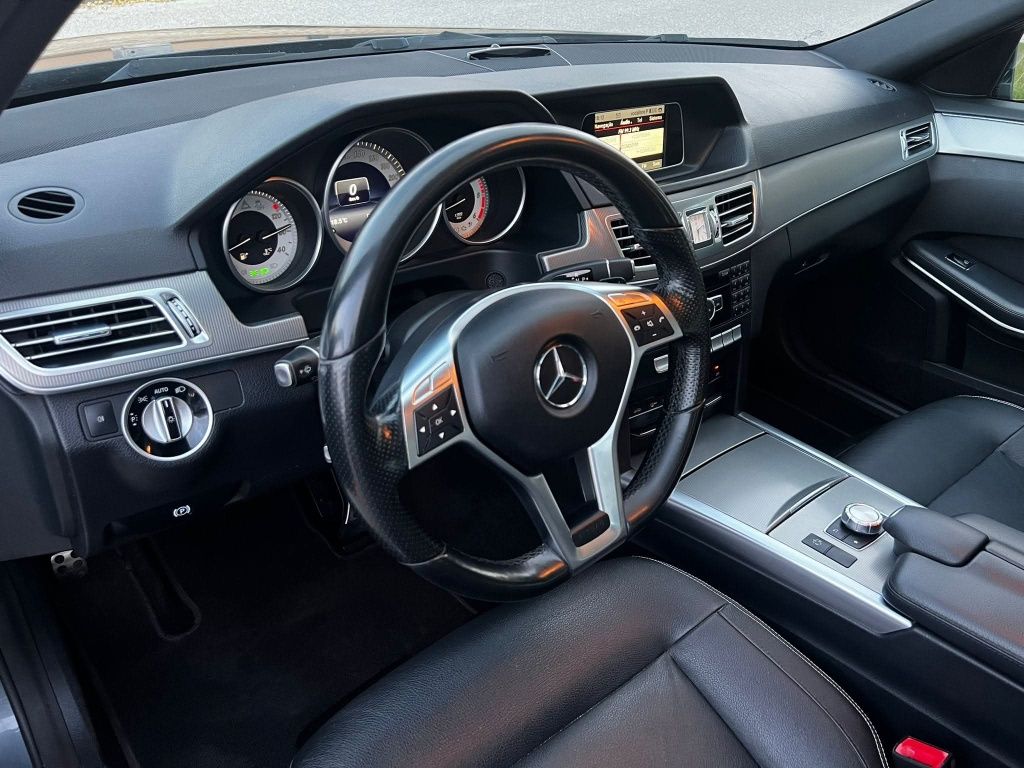 Mercedes E350 bluetec 9G-TRONIC AMG full extras aceito retoma