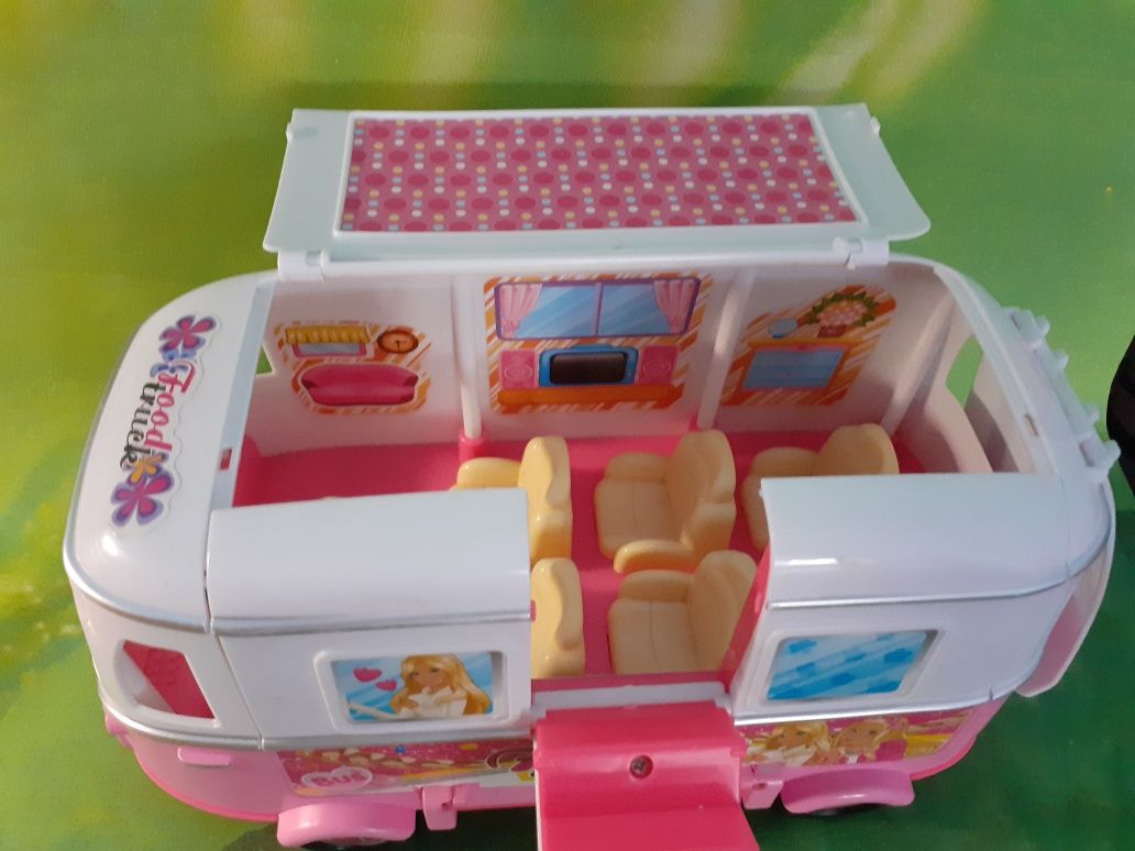 Autko Barbie kamper truck
